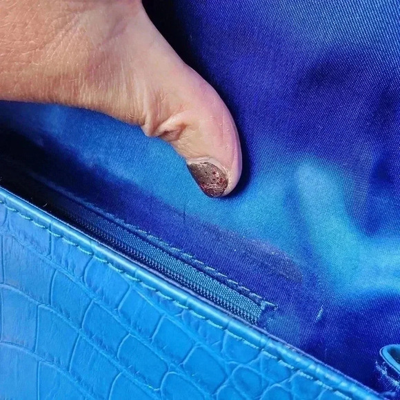 CHI Blue Faux Snake Skin Clutch Purse - Picture 7 of 12